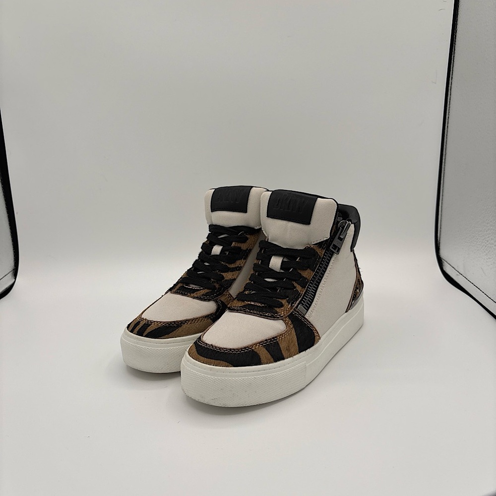 DKNY Women's Cindell Lace-up Size 5.5 M Tiger Strips Zipper Sneakers - Picture 8 of 11